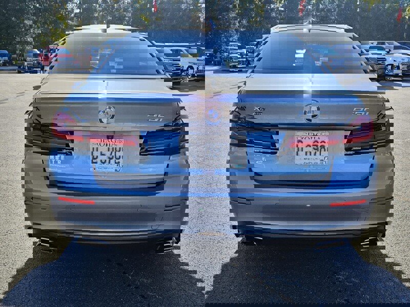 Used 2022 BMW 530i xDrive w/ Convenience Package image 10