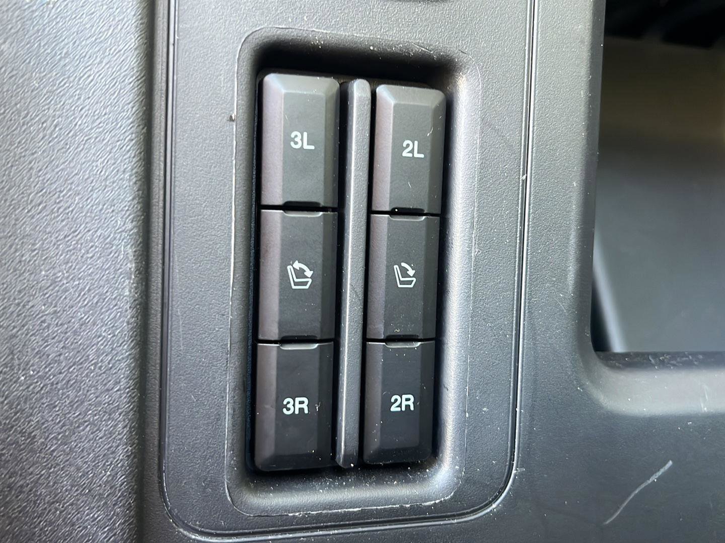 Used 2025 Ford Expedition Active image 23