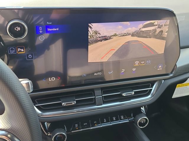 New 2026 Chevrolet Equinox EV LT image 32