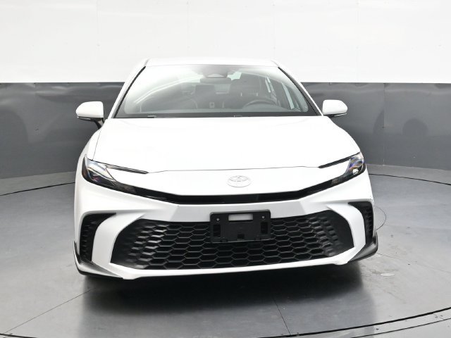 Used 2025 Toyota Camry SE FWD image 11