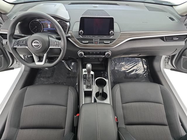 Certified 2024 Nissan Altima 2.5 SV FWD image 9