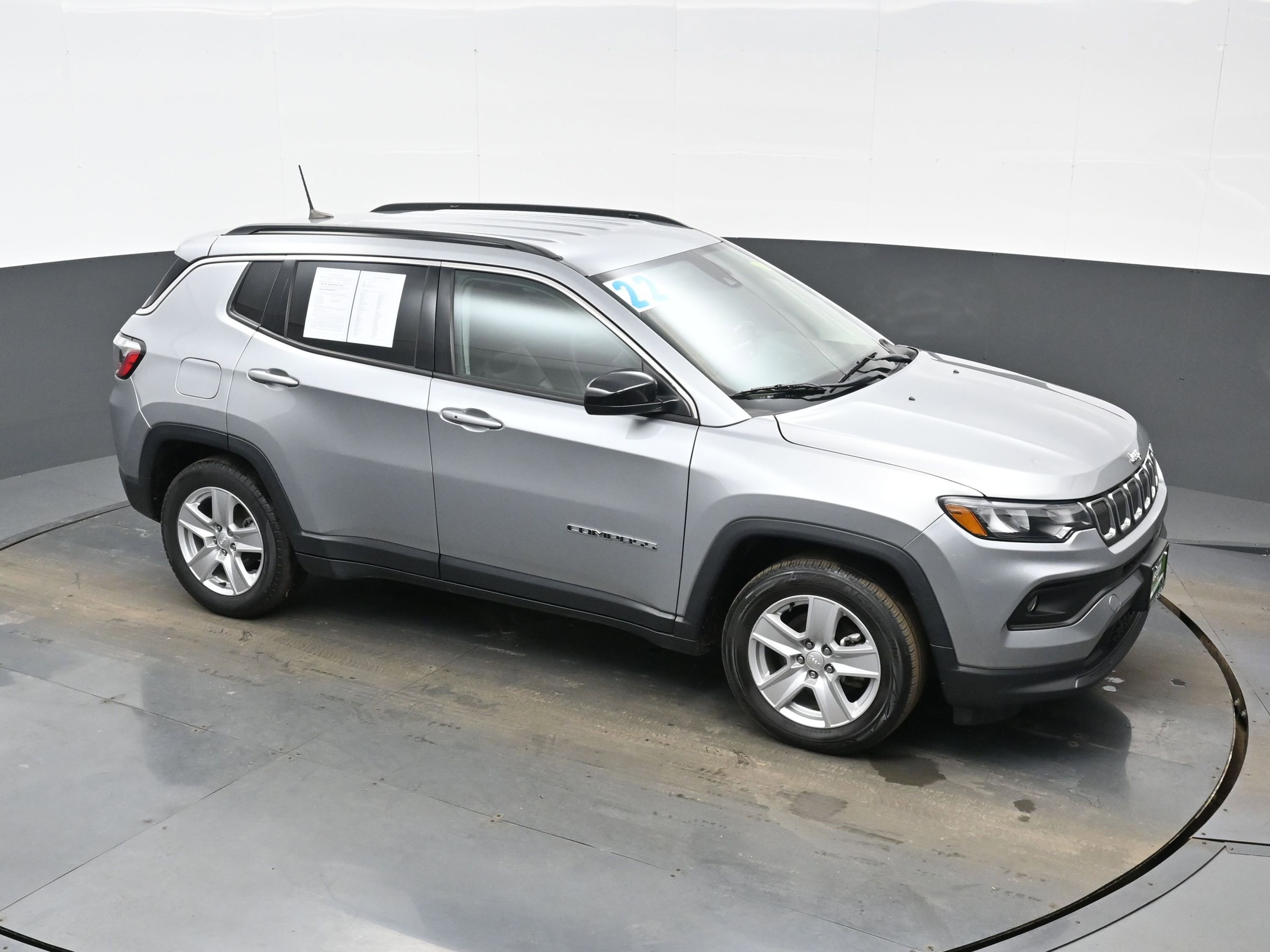 Used 2022 Jeep Compass Latitude w/ Convenience Group image 39