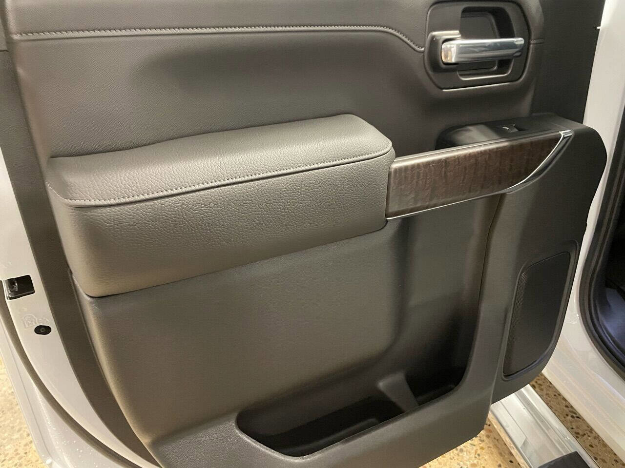 Used 2023 GMC Sierra 2500 Denali image 21