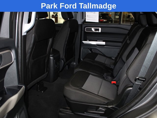 Used 2023 Ford Explorer XLT AWD/4WD image 24