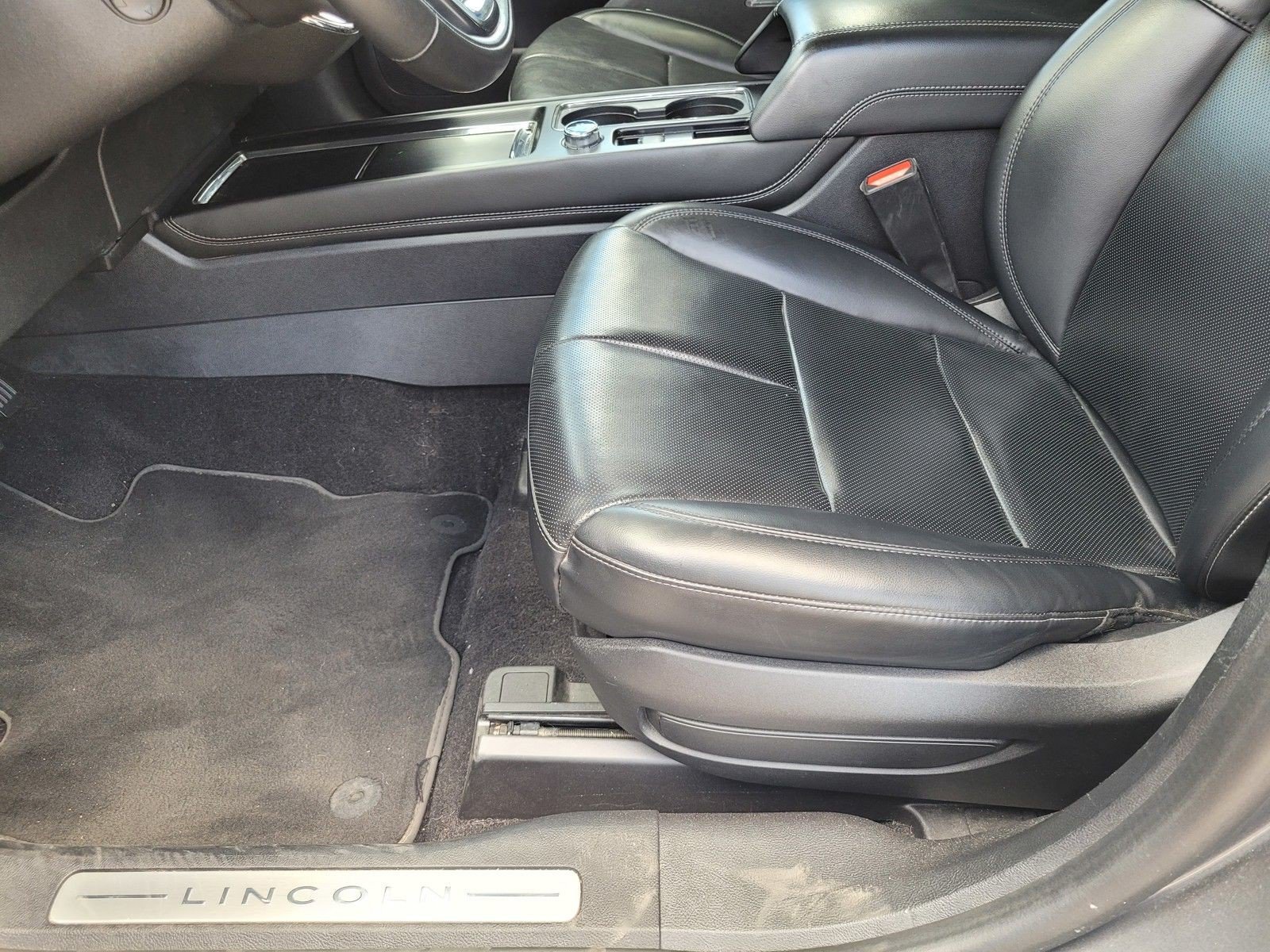 Certified 2023 Lincoln Corsair FWD w/ Equipment Group 101A image 23