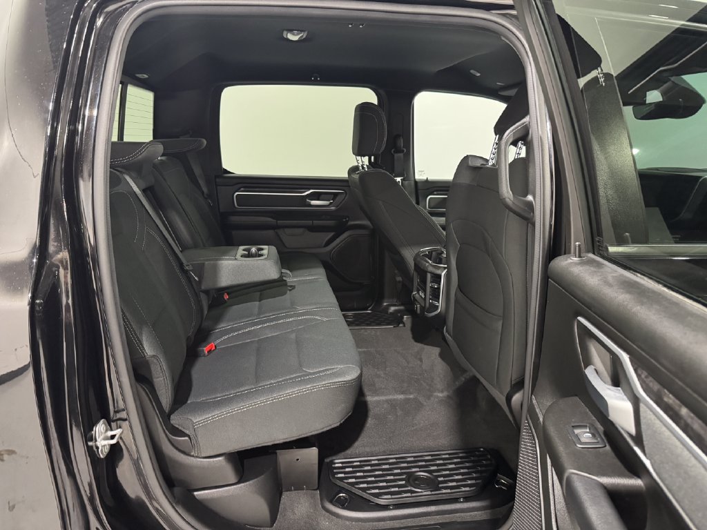 Used 2022 RAM 1500 Big Horn AWD/4WD image 22