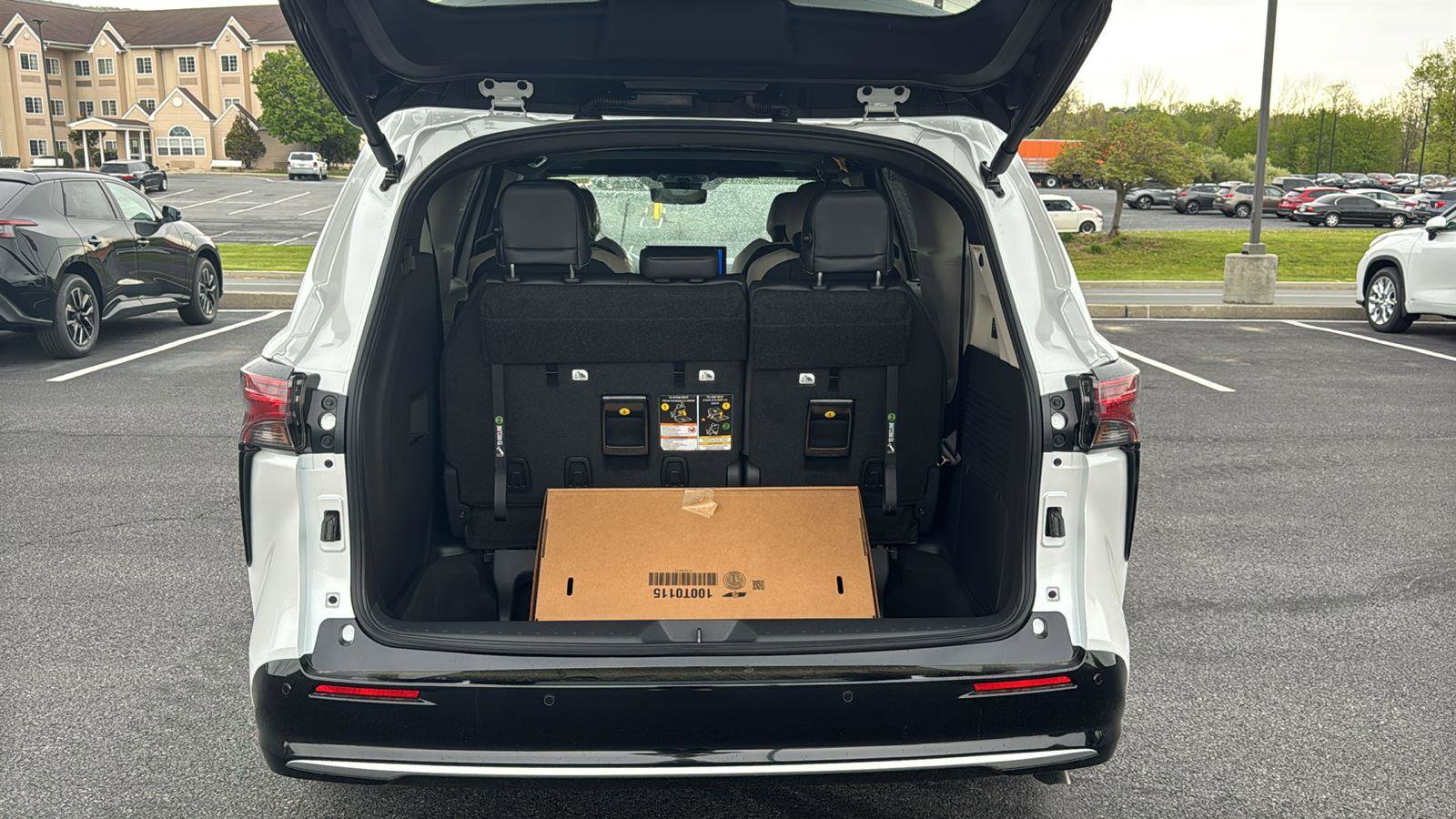 New 2026 Toyota Sienna Limited AWD/4WD image 7