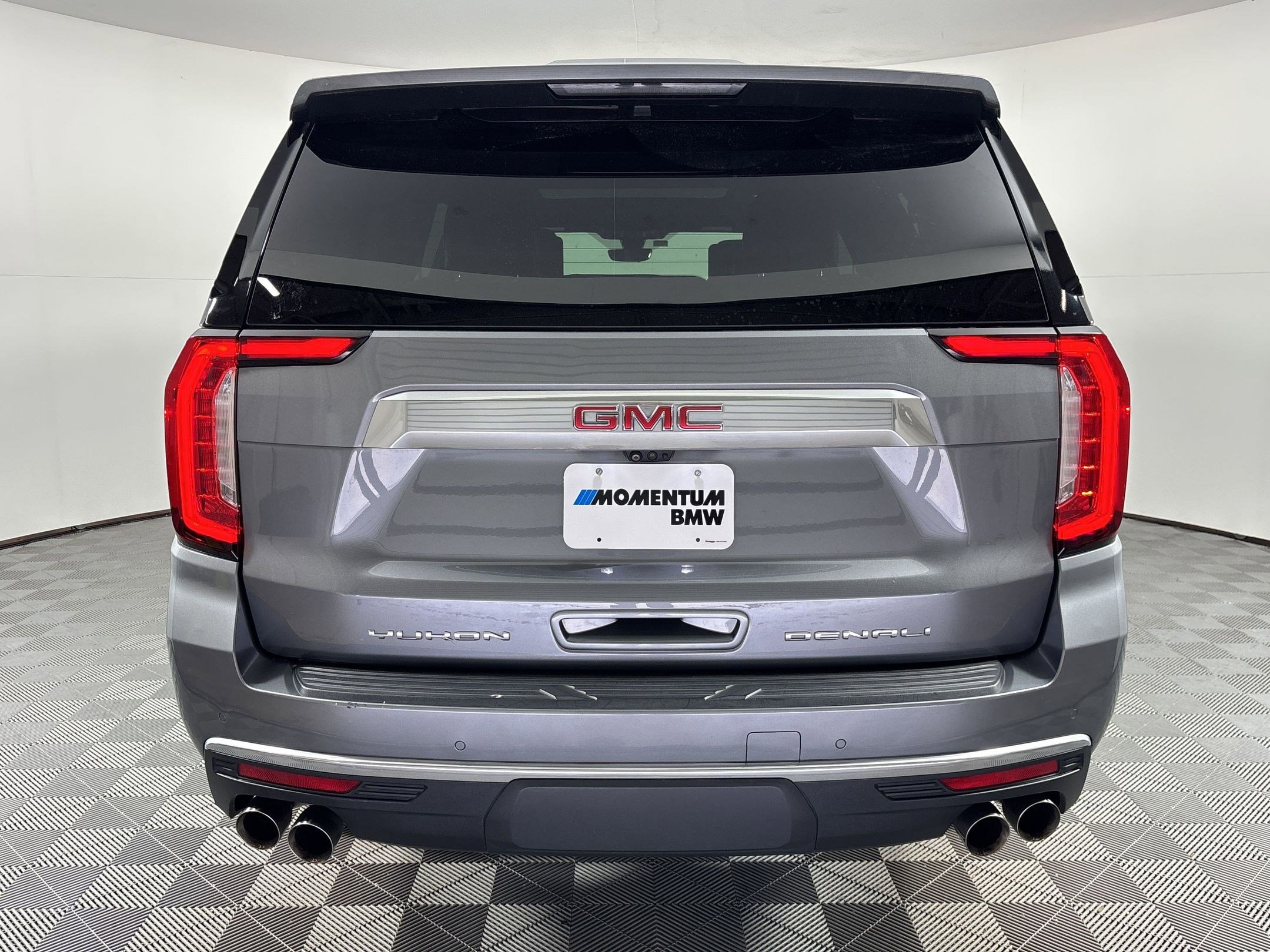 Used 2021 GMC Yukon XL Denali w/ Denali Premium Package RWD image 10
