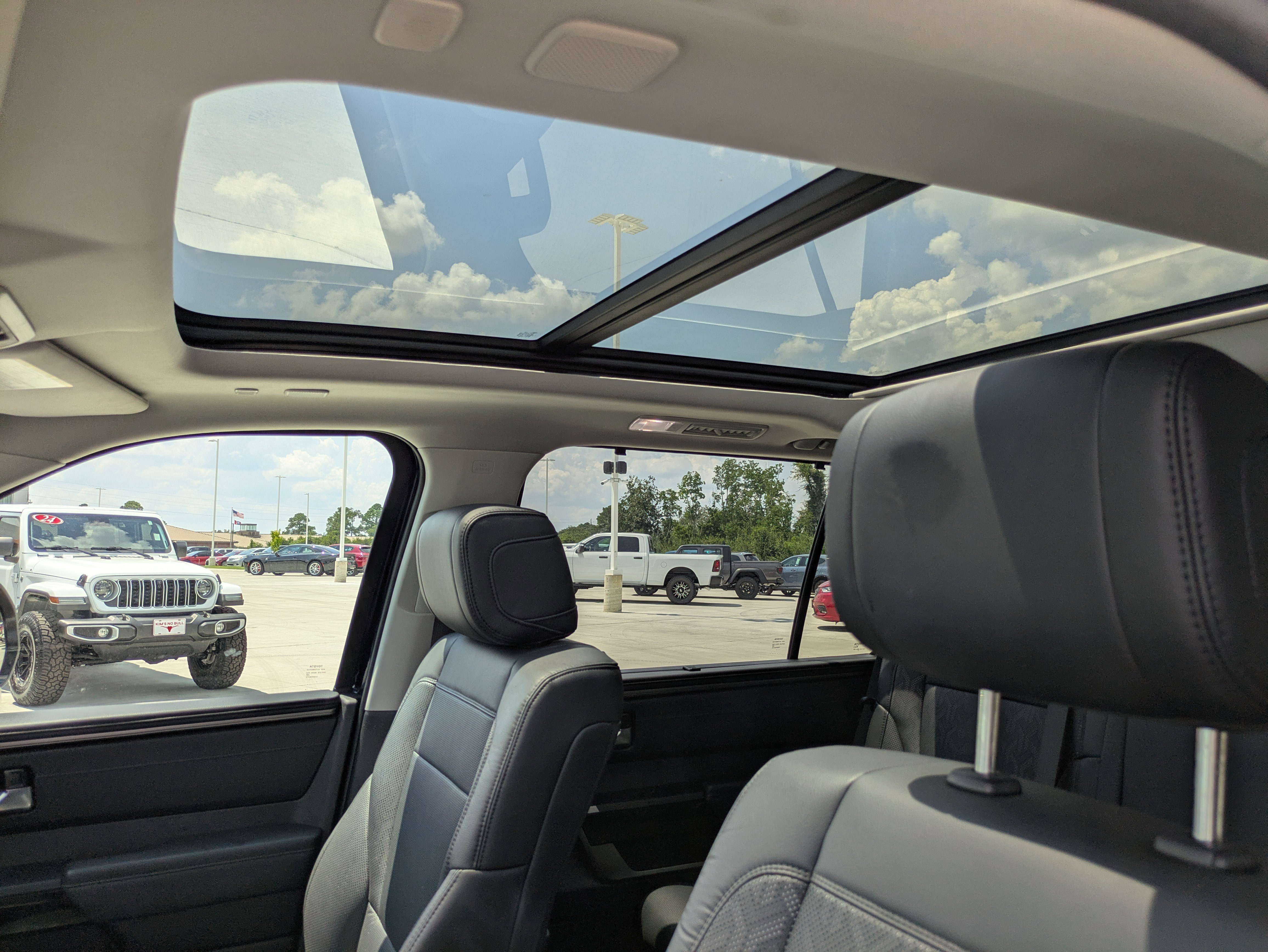 Used 2024 Toyota Sequoia Limited image 12