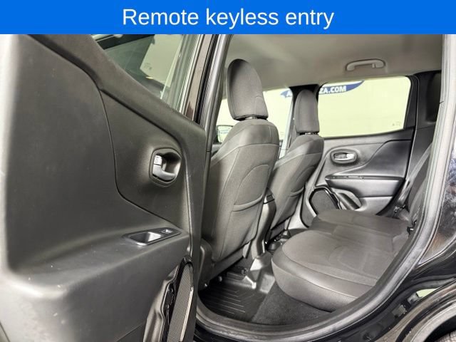 Used 2017 Jeep Renegade Altitude AWD/4WD image 14