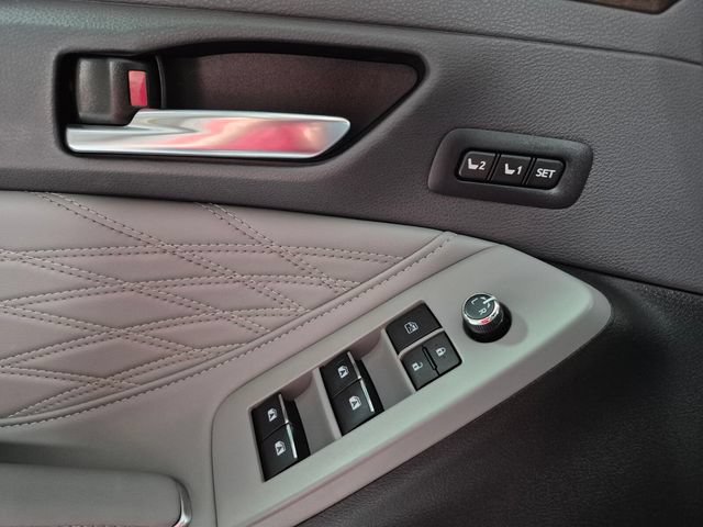 Certified 2022 Toyota Avalon Limited FWD image 15