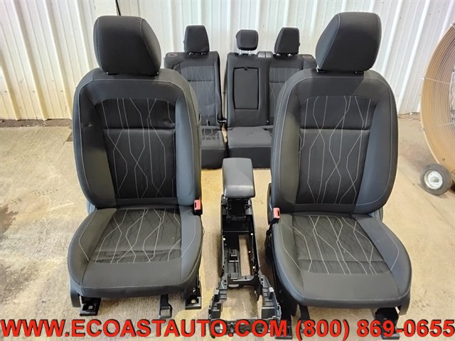 Used 2021 Ford EcoSport SE w/ SE Convenience Package FWD image 17