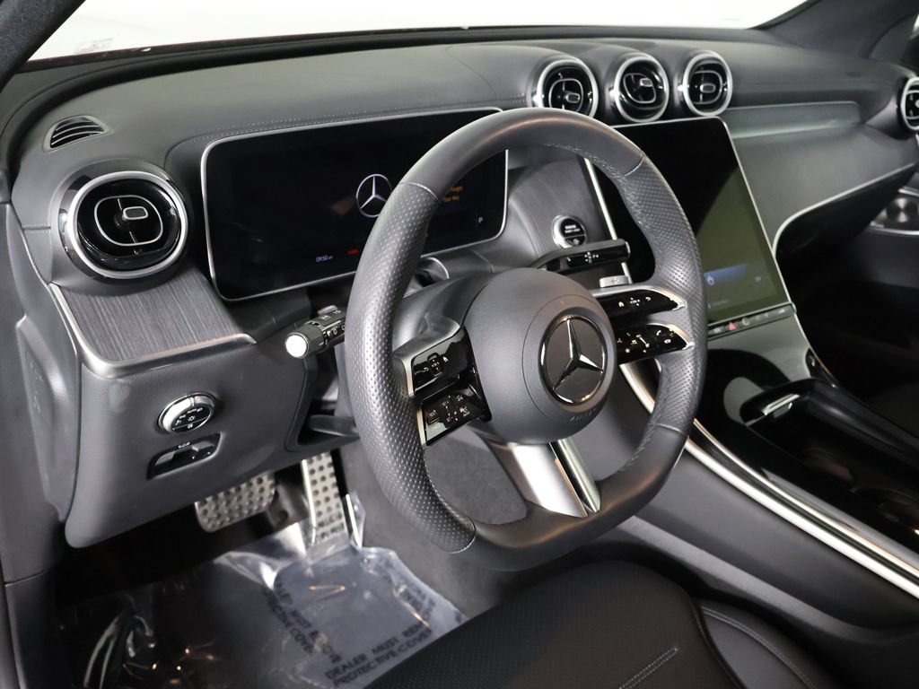 Used 2024 Mercedes-Benz GLC 300 4MATIC w/ AMG Line image 29