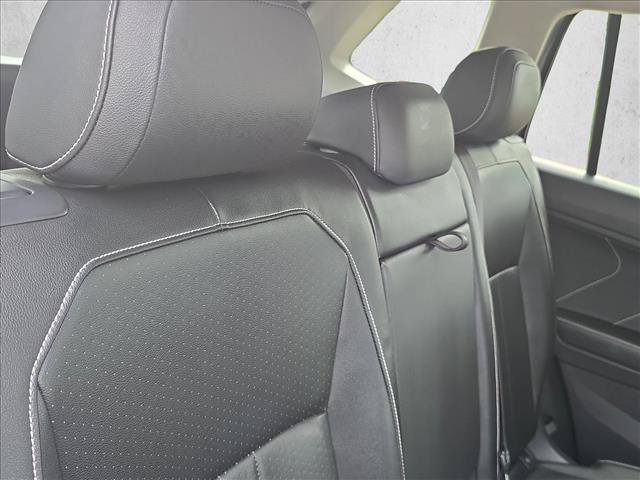 Certified 2022 Volkswagen Tiguan SE FWD image 21