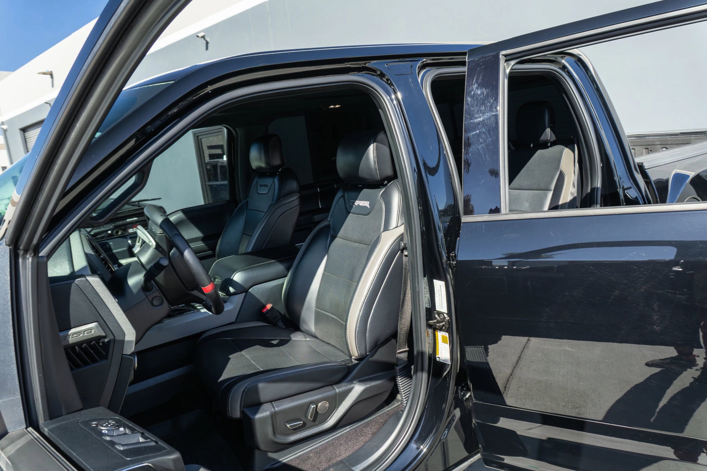 Used 2017 Ford F150 Raptor w/ Equipment Group 802A Luxury image 10