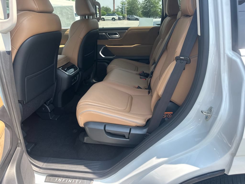 New 2027 INFINITI QX80 Luxe w/ Cargo Package AWD/4WD image 17