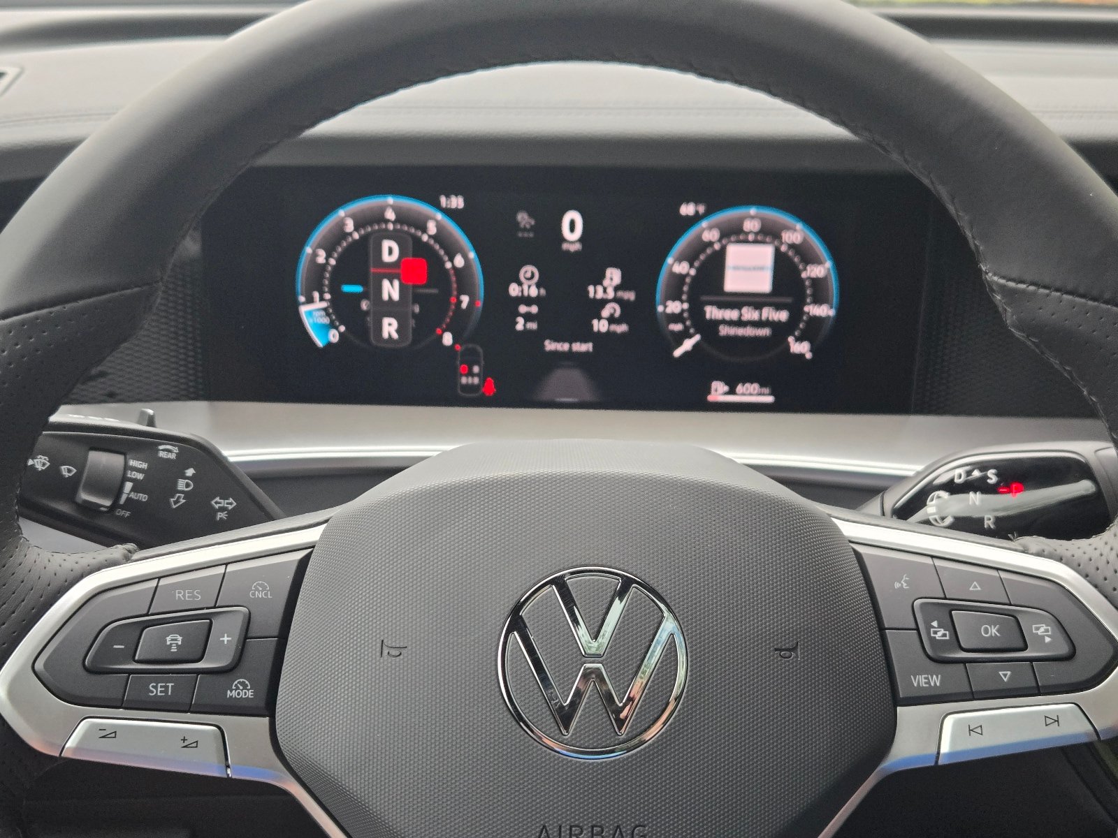New 2026 Volkswagen Tiguan SE R-Line FWD image 18