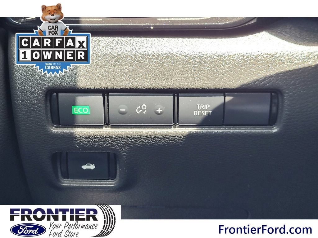 Used 2024 Nissan Sentra SV FWD image 18
