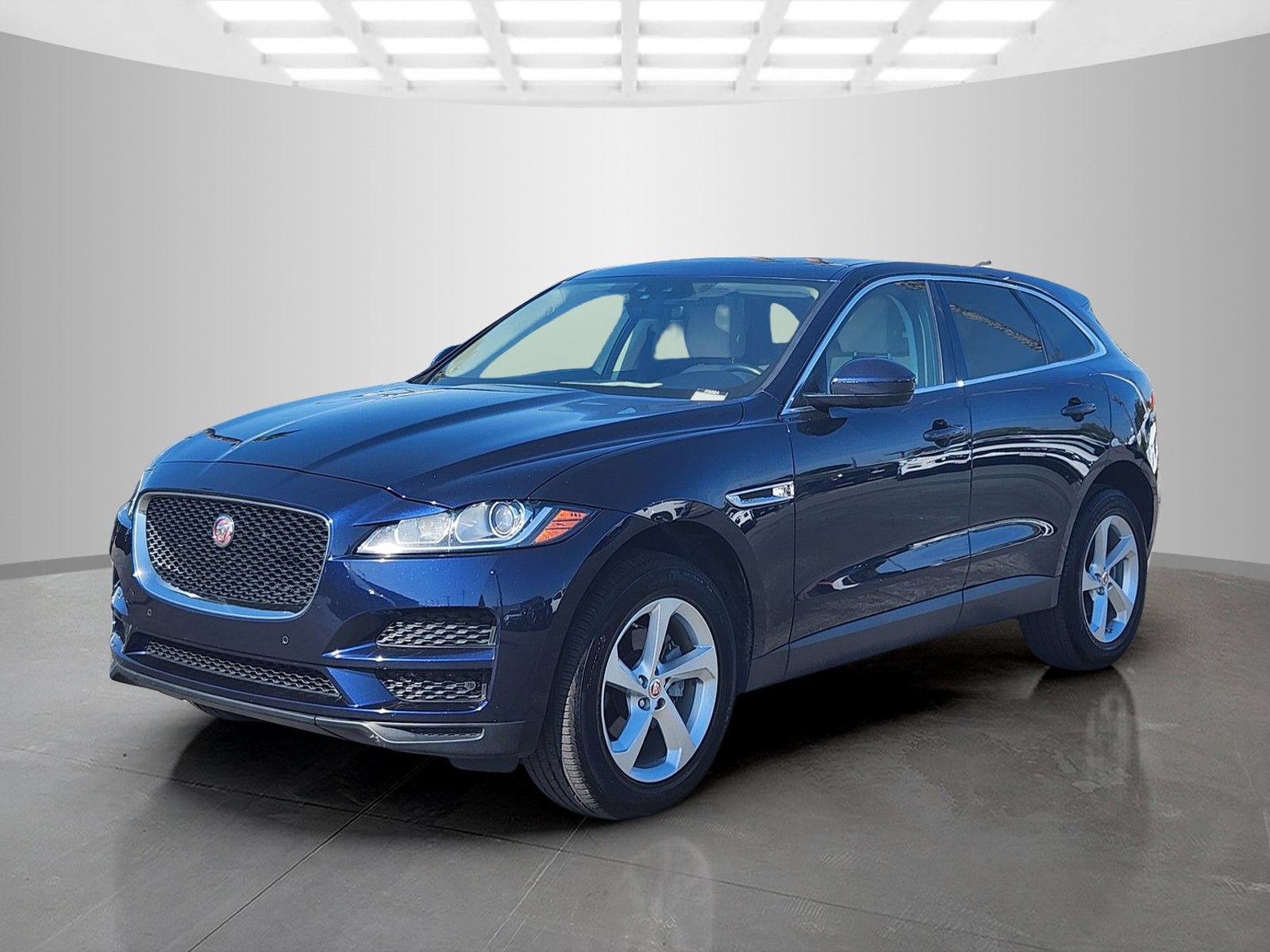 Used 2019 Jaguar F-PACE Premium AWD/4WD image 3