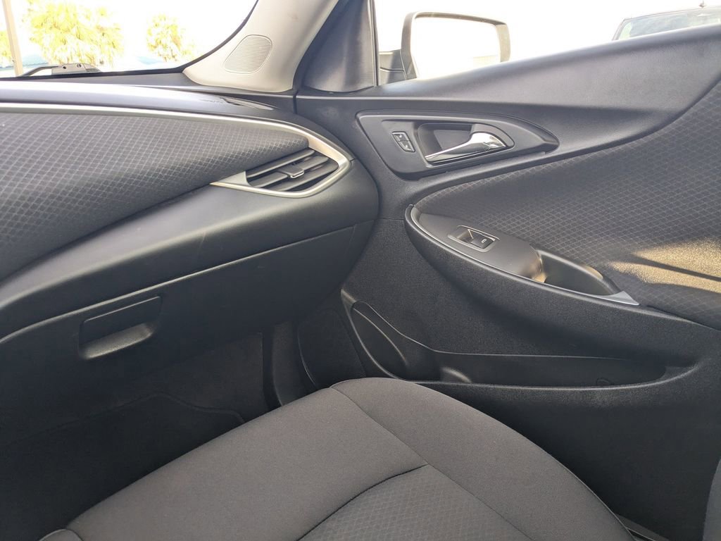 Used 2024 Chevrolet Malibu LT image 15
