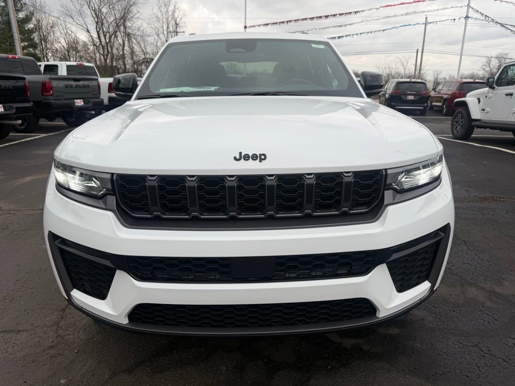 New 2026 Jeep Grand Cherokee Limited w/ Limited Altitude Package AWD/4WD image 8