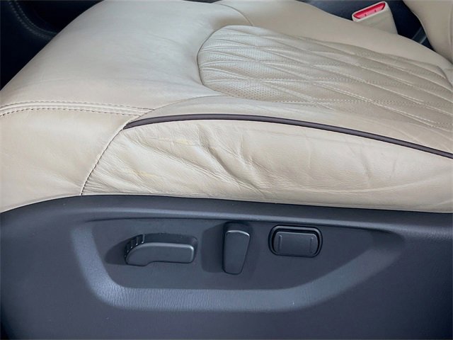 Used 2023 Nissan Armada Platinum w/ Captain's Chairs Package image 18