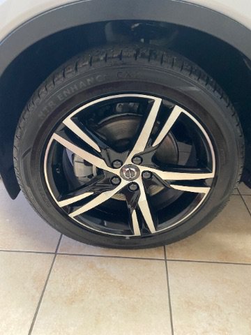 Used 2022 Volvo XC40 T5 R-Design AWD/4WD image 23