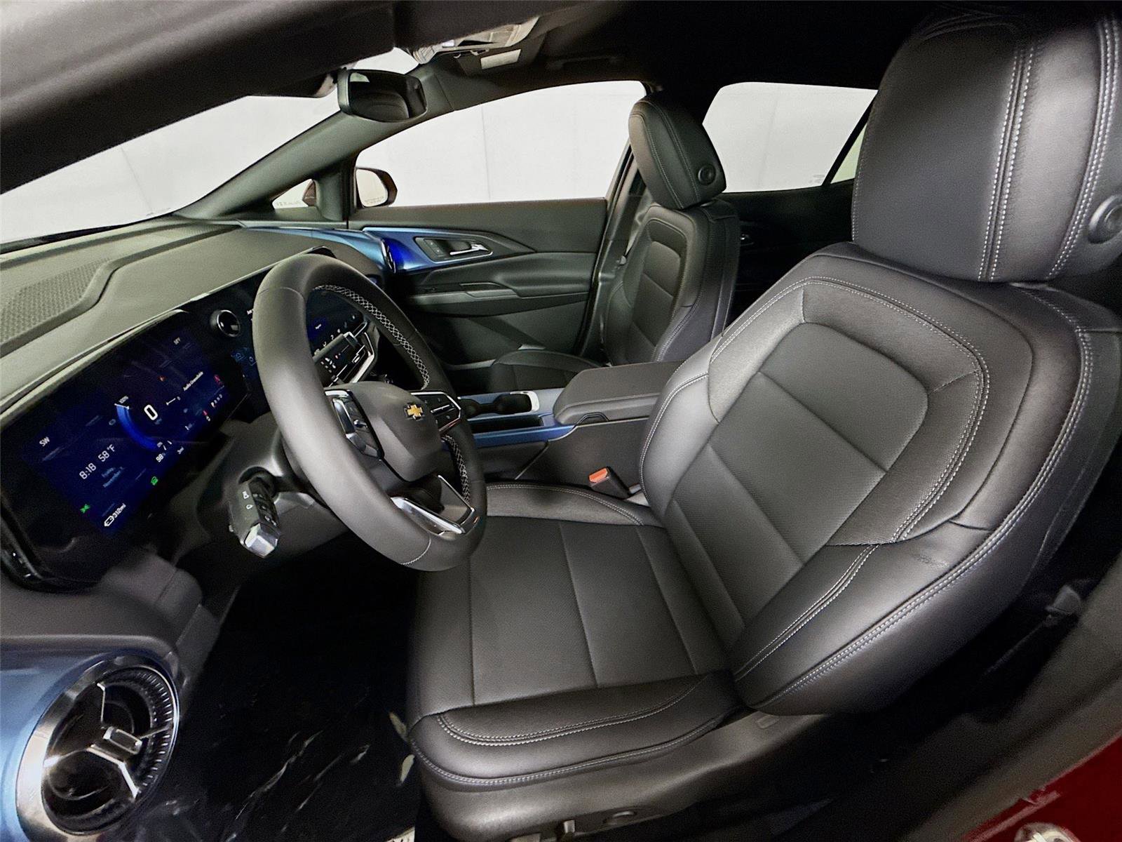 New 2026 Chevrolet Equinox EV LT image 16