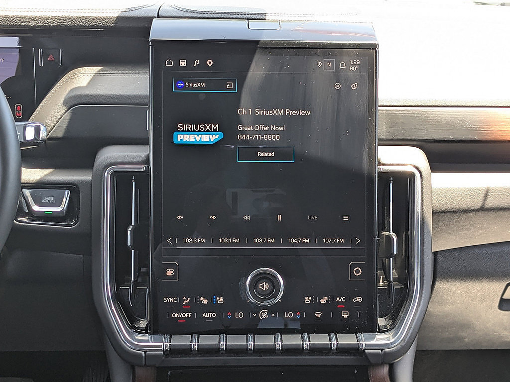 Certified 2025 GMC Yukon Denali AWD/4WD image 17