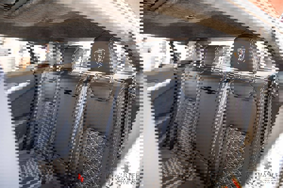 Used 2020 Lamborghini Urus image 31