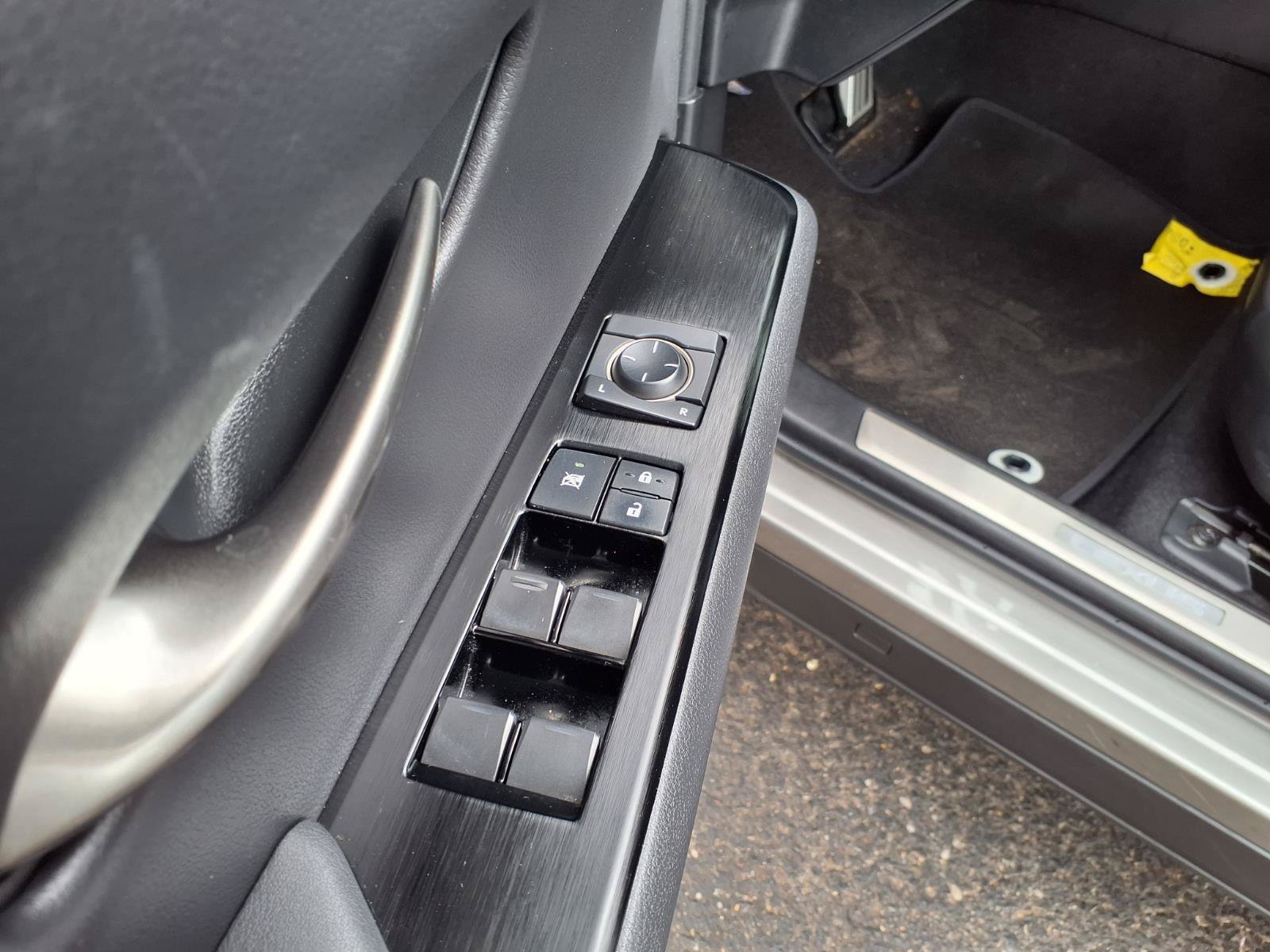 Used 2019 Lexus UX 200 F Sport w/ F Sport Premium Package FWD image 21