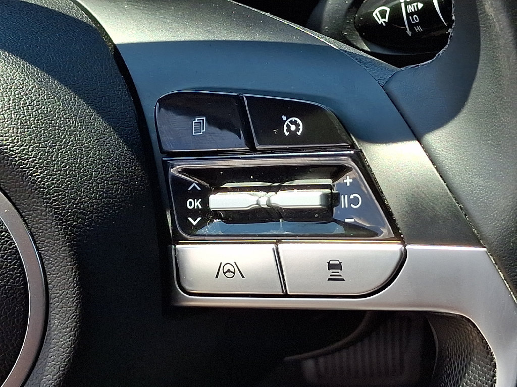 Used 2023 Hyundai Elantra SEL w/ Convenience Package FWD image 22