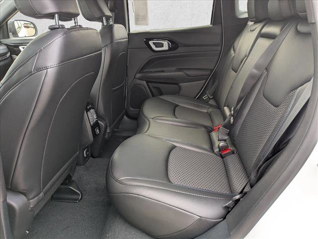 New 2026 Jeep Compass Latitude image 16