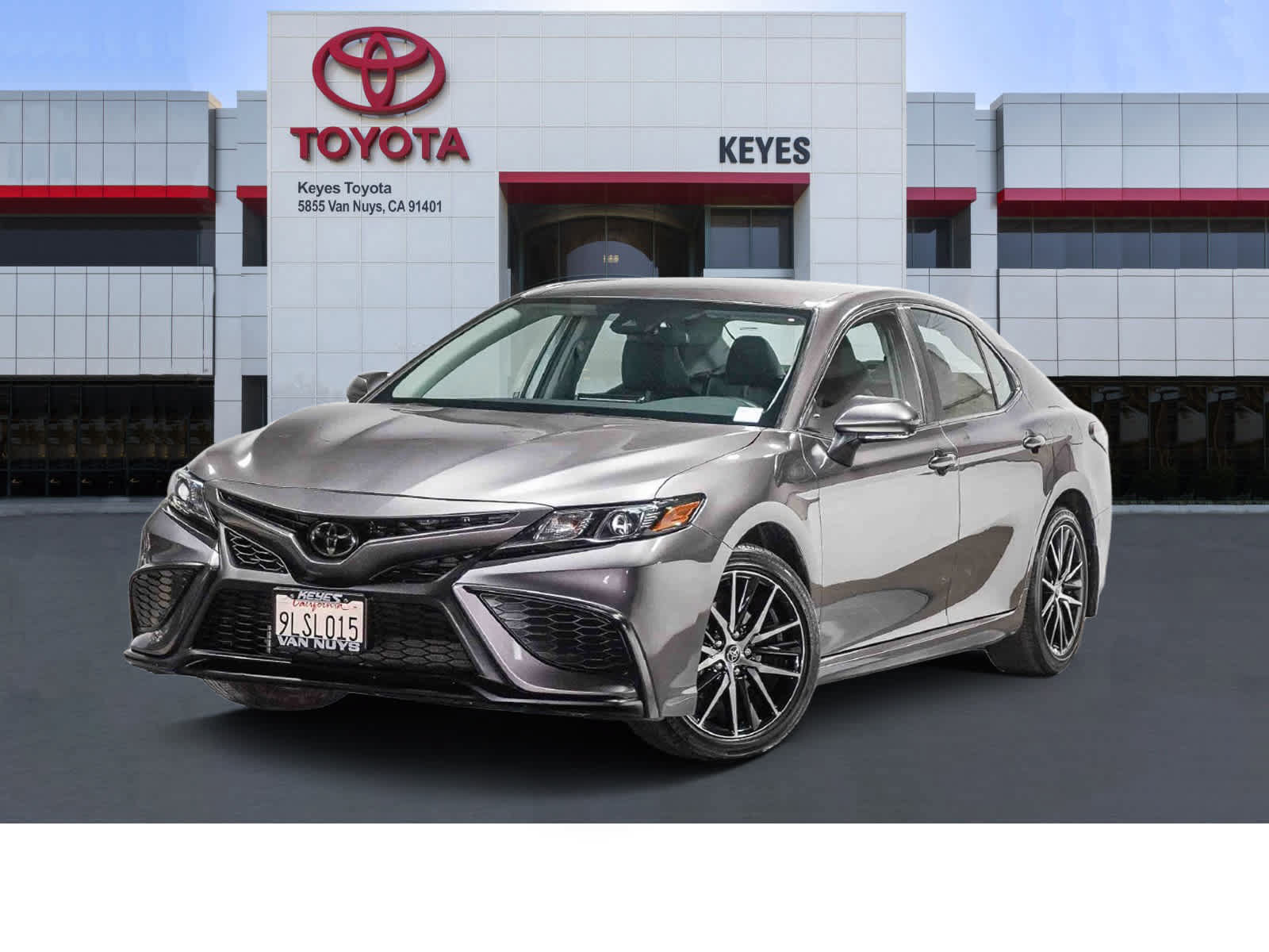 Used 2024 Toyota Camry SE w/ Blackout Package (TMS)