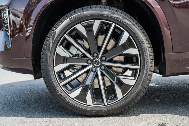 New 2026 Volvo XC90 T8 Plus w/ Protection Package Premier AWD/4WD image 17