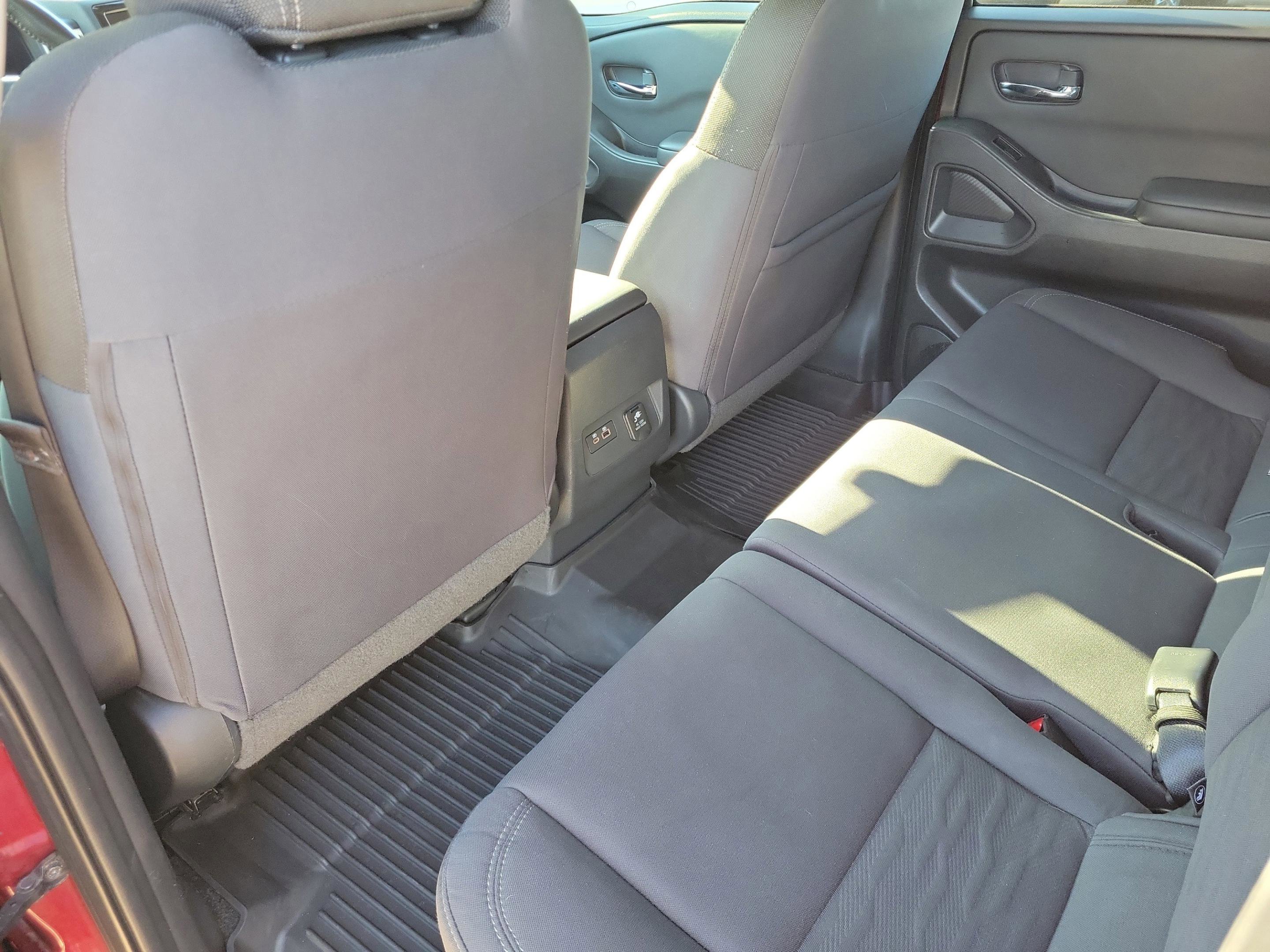 Certified 2023 Nissan Frontier SV w/ SV Convenience Package image 13