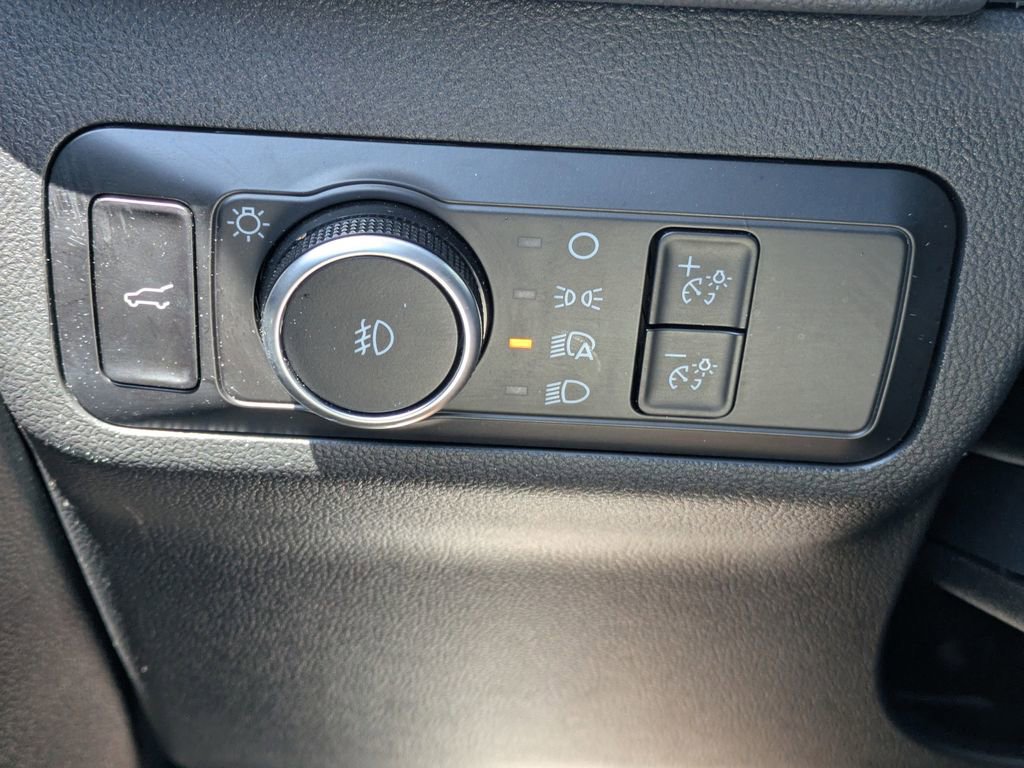 Used 2025 Ford Escape Platinum AWD/4WD image 28