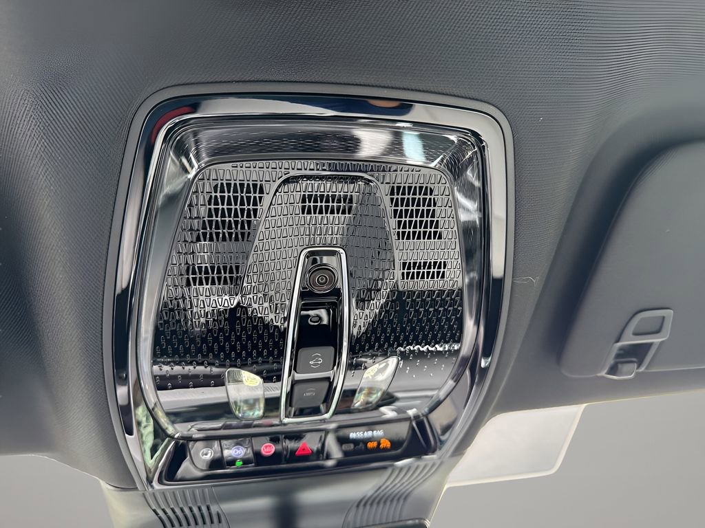 Used 2026 Cadillac Vistiq Luxury w/ LPO, Floor Liner Package image 38