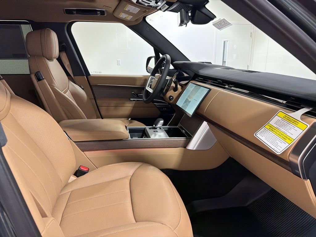 New 2026 Land Rover Range Rover Long Wheelbase SE image 25