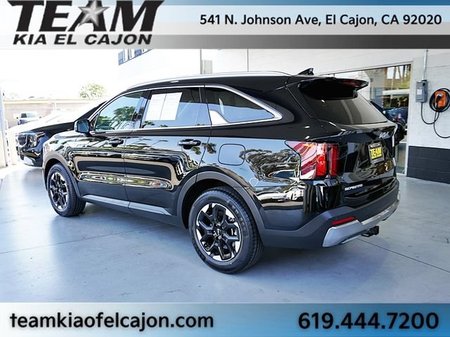 Certified 2025 Kia Sorento S w/ Panoramic Sunroof Package FWD image 7