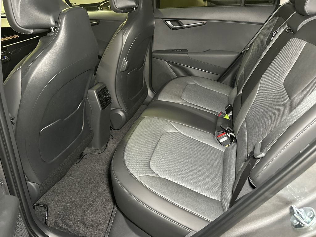 New 2026 Kia Niro Wave FWD image 18