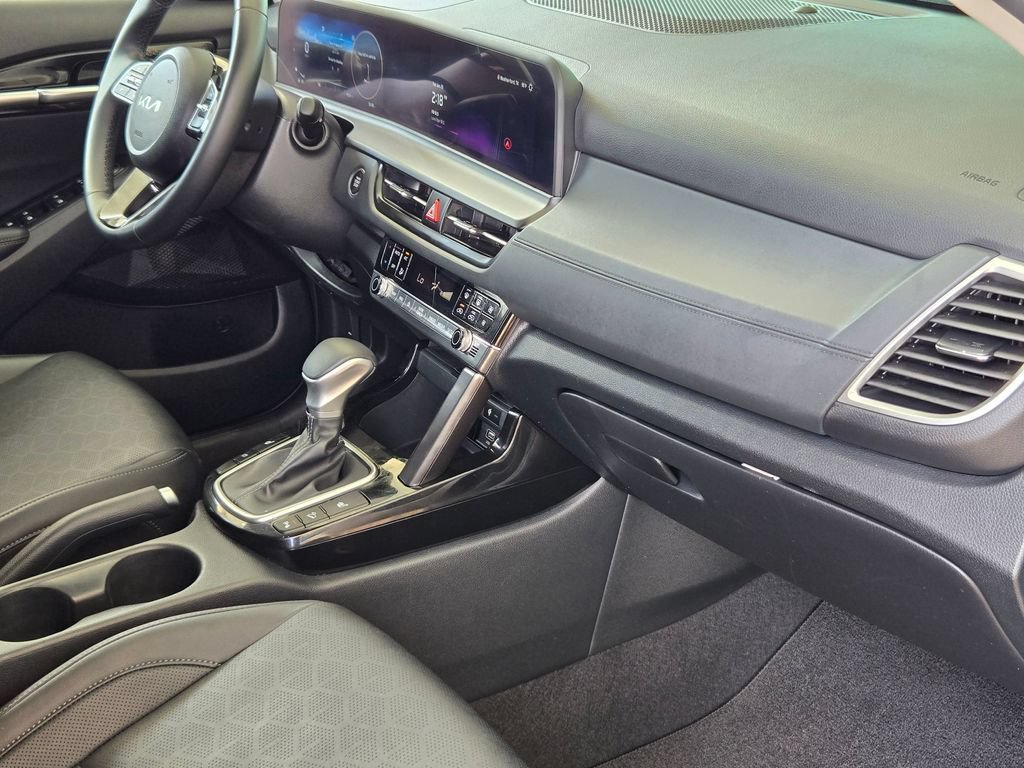 Used 2026 Kia Seltos EX FWD image 26