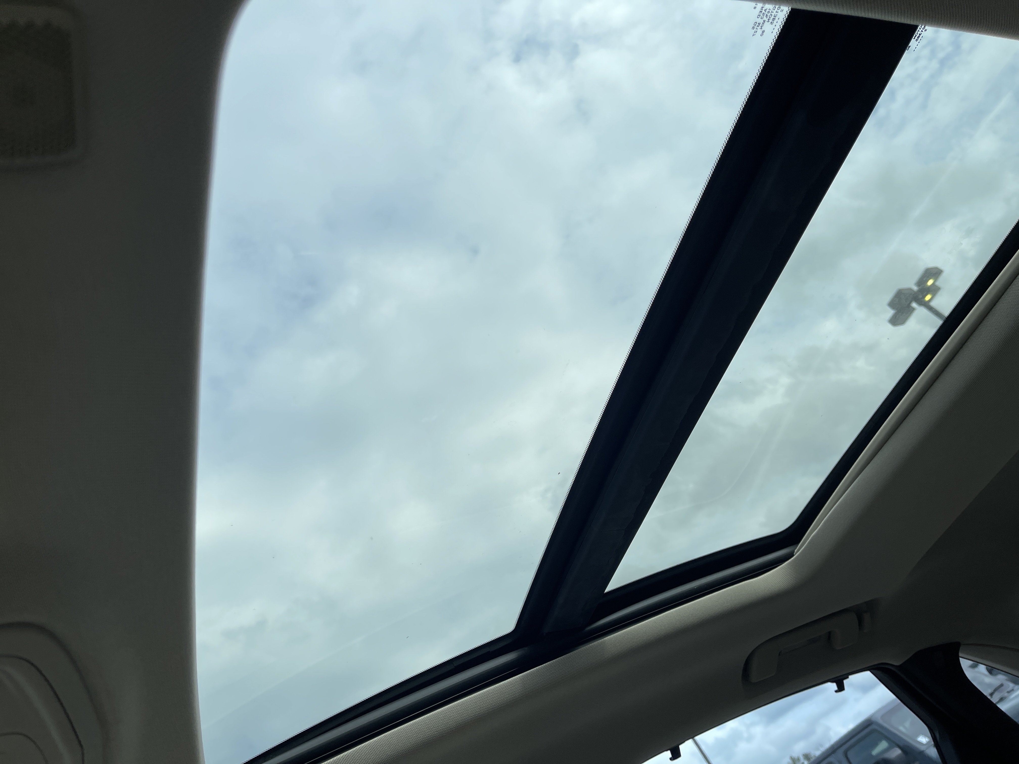 Used 2013 Cadillac XTS Premium FWD image 7