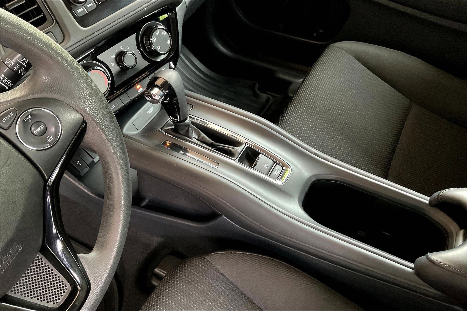 Used 2018 Honda HR-V LX image 17