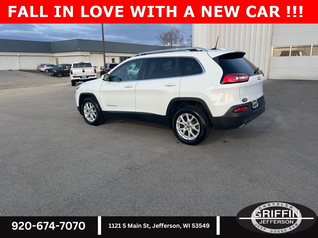 Used 2017 Jeep Cherokee Latitude w/ Cold Weather Group image 16