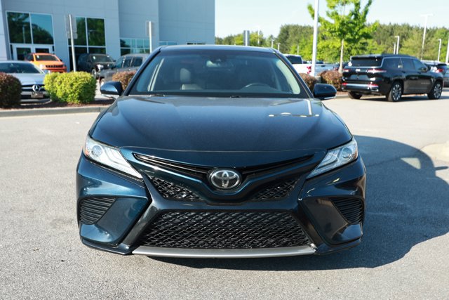 Used 2019 Toyota Camry XSE image 2