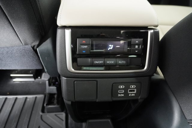 Used 2025 Subaru Ascent Premium image 22