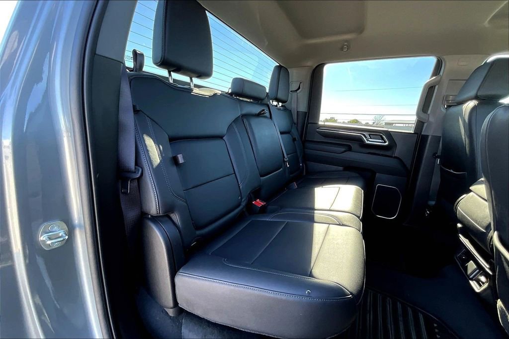 Used 2024 Chevrolet Silverado 2500 LTZ image 37