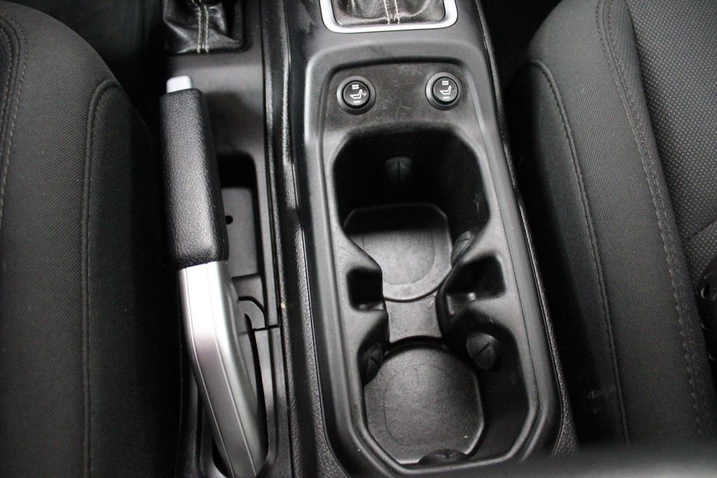 Used 2018 Jeep Wrangler Unlimited Sahara AWD/4WD image 38