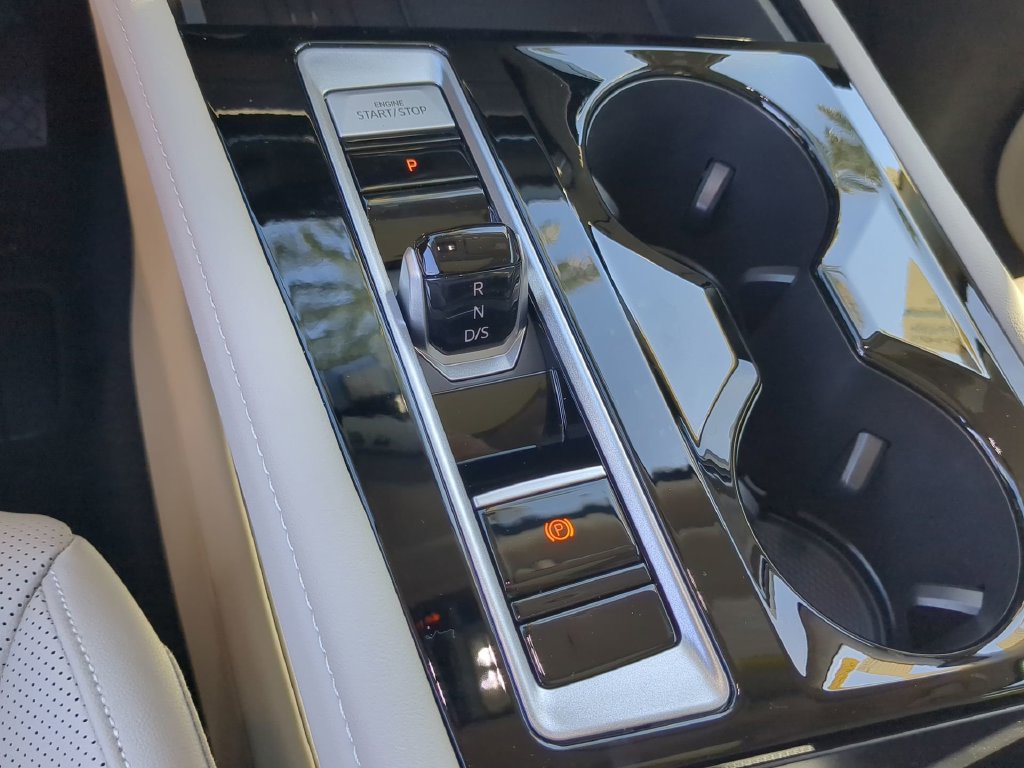 New 2026 Volkswagen Atlas SE FWD image 27